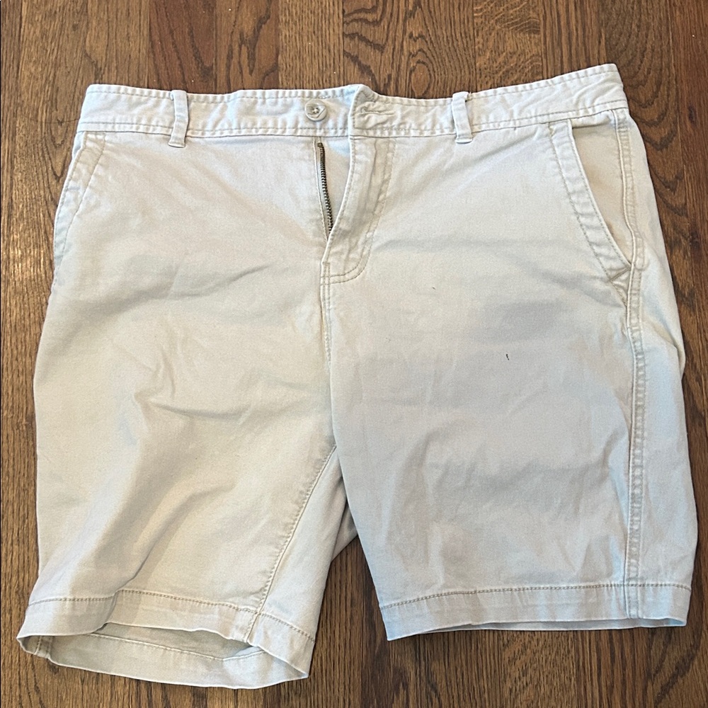 t/o Men's Cream Flat Front Shorts